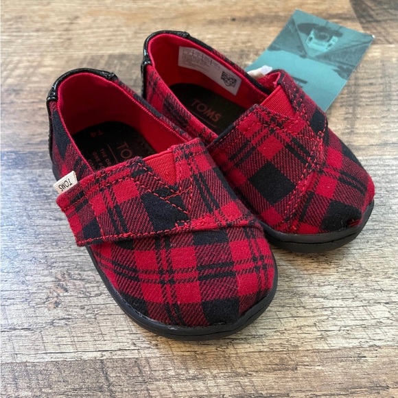 toms buffalo plaid boots
